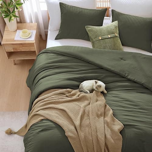 WRENSONGE Twin/Twin XL Comforter Set - 2 Pieces Olive Green Comforter Prewashed Soft Lightweight for All Seasons,Fluffy Down Alternative Twin XL Comforter with 1 Pillow Sham - Olive Green - Twin/Twin XL(66"*90") thumbnail 5