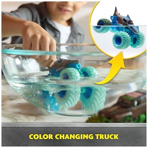 Monster Jam Mud Blasters, Grave Digger and Megalodon Color Changing Trucks 2-Pack, 1:64 Die Cast Vehicle, Kids Toys for Boys and Girls 3 and Up thumbnail 3