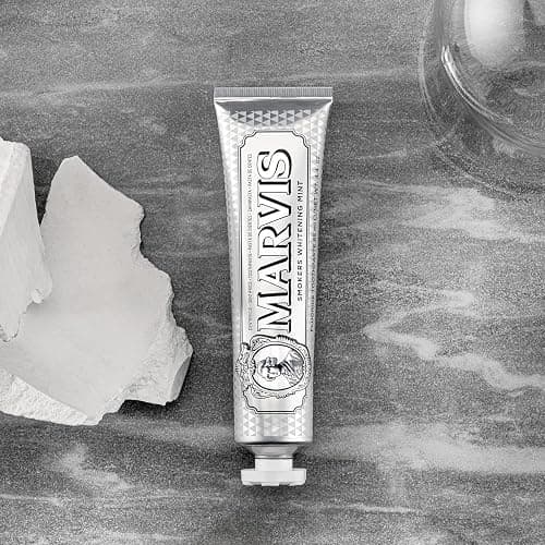 Marvis Dentifrice Blanchissant Menthe pour Fumeurs, 3 x 85 ml | Anti-plaque et anti-caries, Contre taches de thé/café/tabac, Texture crémeuse, Fraîcheur longue durée, Fabrication italienne thumbnail 4