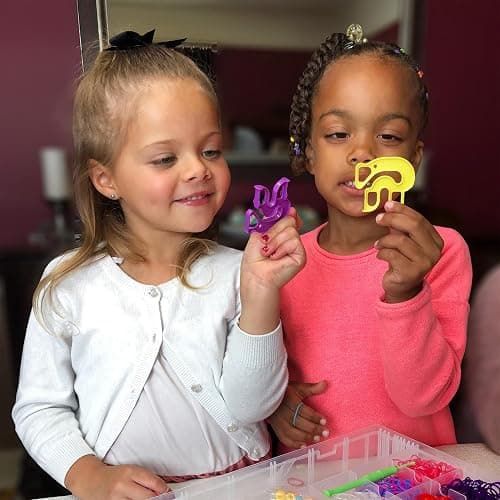 Rainbow Loom® Loomi-Pals™ Mini Combo Set, Features 60 Cute Assorted Loomi-Pals Charms, 1 Happy Loom, 2100 Colorful Bands All in a Carrying Case for Boys and Girls 7+ thumbnail 11