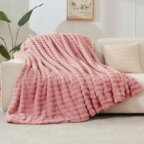 NEWCOSPLAY Faux Fur Throw Blanket Pink Bubble Blanket Thick Warm Soft for Couch Sofa Bed 550GSM (Pink, Throw(50"x60")) thumbnail 4