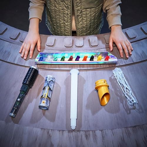 STAR WARS Power Crystal Lightsaber, 7 Colors & 10 Crystals, 50+ Color-Changing Combinations, Lights & Sounds, Toys for Boys & Girls, Kids, Ages 4+ thumbnail 2