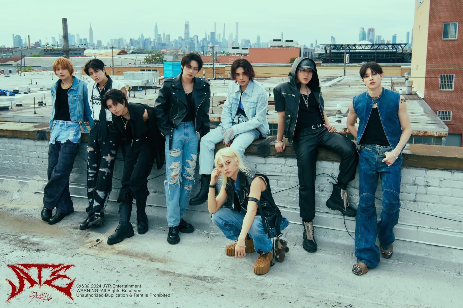 Stray Kids ATE 9th Mini Album Accordion Random Version CD+14p PhotoBook+1p Lyrics Paper+1p PhotoCard+1p Mini Lip Card+Tracking Sealed SKZ thumbnail 9