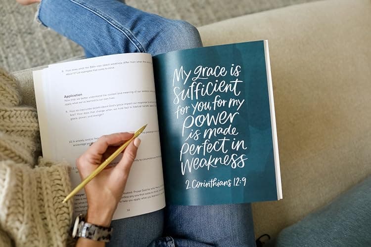 Strength in the Struggle: A Bible Study Workbook for Women on Letting Go of Fear and Anxiety thumbnail 9