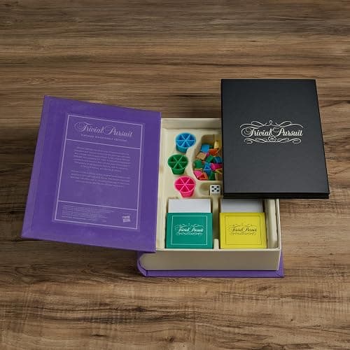 WS Game Company Trivial Pursuit Vintage Bookshelf Edition thumbnail 4