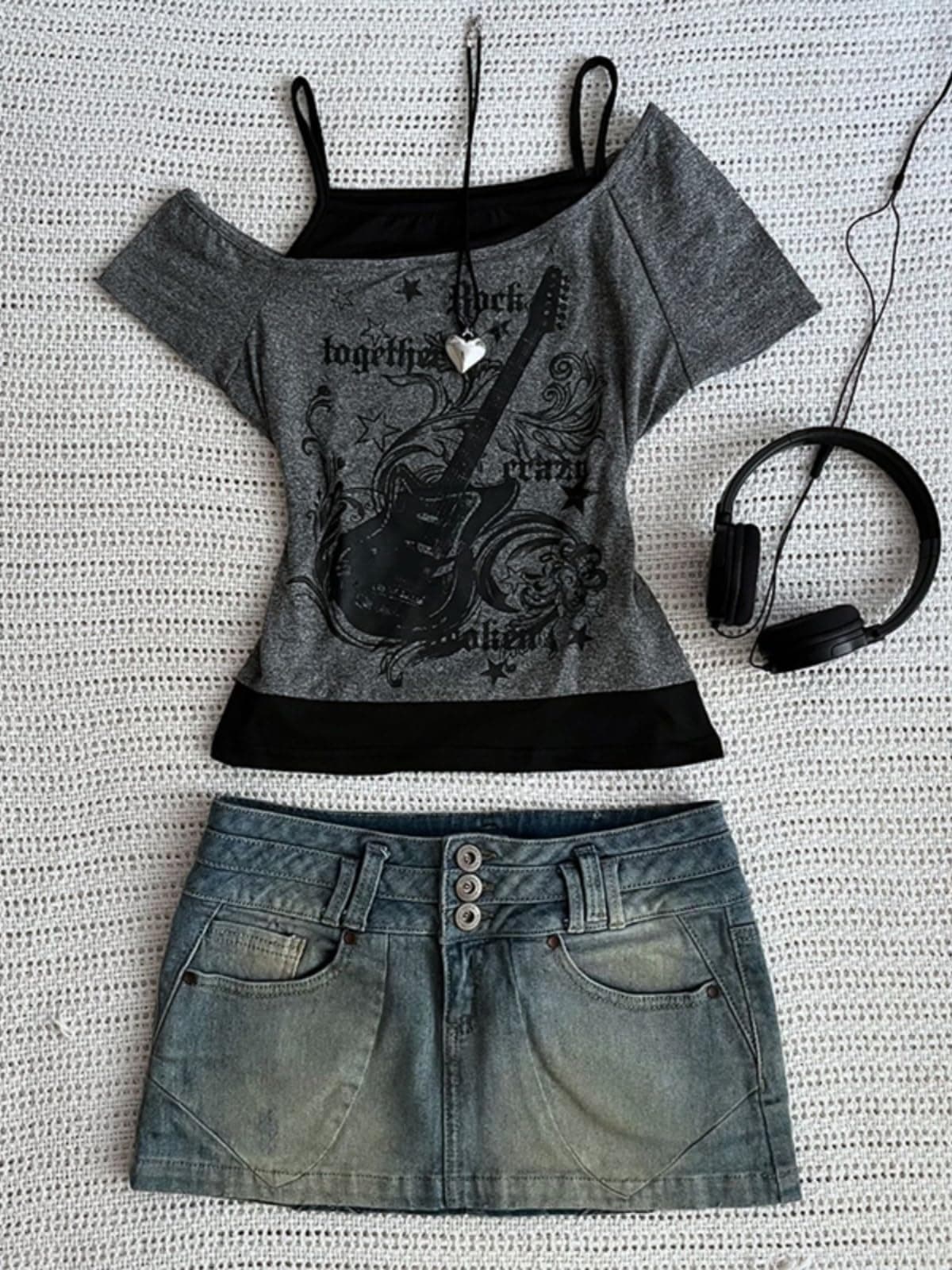 Women's Emo Grunge T-Shirt - Vintage Y2K Mock Two-Piece Guitar Graphic Baby T-Shirt, Gothic Aesthetics Short Sleeve Off Shoulder Crop Top, Retro Street Trend Punk Summer Harajuku Style thumbnail 2
