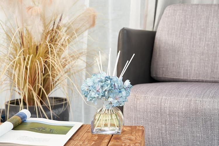 COCORRÍNA Reed Diffuser - 8.5 Oz Cashmere Vanilla Reed Diffuser with 8 Sticks for Home Bathroom Shelf Decor (Simple Luxe Collection) thumbnail 8