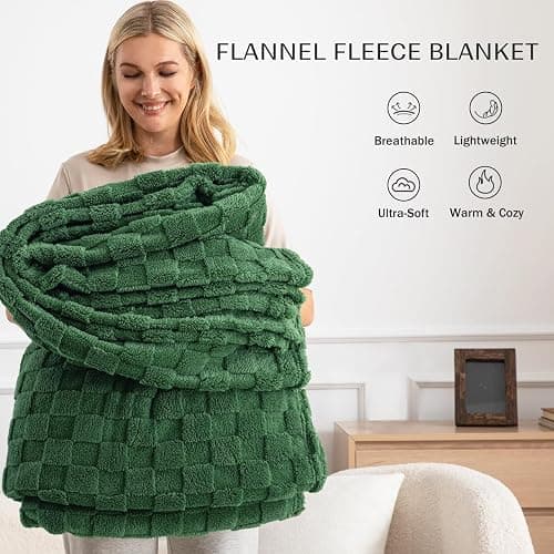 Exclusivo Mezcla Fleece Throw Blanket for Couch,Super Soft and Warm Lightweight Checkered Pattern Blankets for All Seasons, 50x60 Inches, Forest Green thumbnail 3