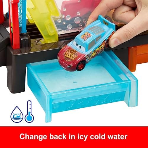 Mattel Disney Pixar Cars Color Changers Car Wash Playset with Color Changing Lightning McQueen Toy Vehicle, 20-Inches Long, Connects to Other Sets thumbnail 6