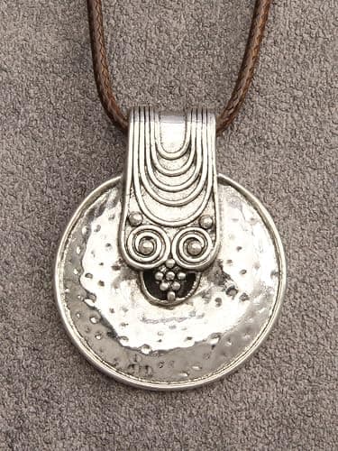 Bjesinmo Leather Necklace for Women Long Boho Pendant Hippie Choker Necklace Bohemian Layered Leather Rope Wooden Jewelry Gifts thumbnail 8