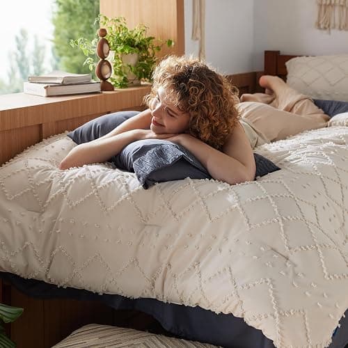 Bedsure Twin Comforter Set - Beige Comforter, Boho Tufted Shabby Chic Bedding for Kids, 2 Pieces Vintage Farmhouse Bed Set for All Seasons, Fluffy Soft Bedding with 1 Pillow Sham | Soft, Fluffy, Shabby Chic, Vintage Farmhouse, All Seasons, Bedding, Bed Set, 1 Pillow Sham thumbnail 3