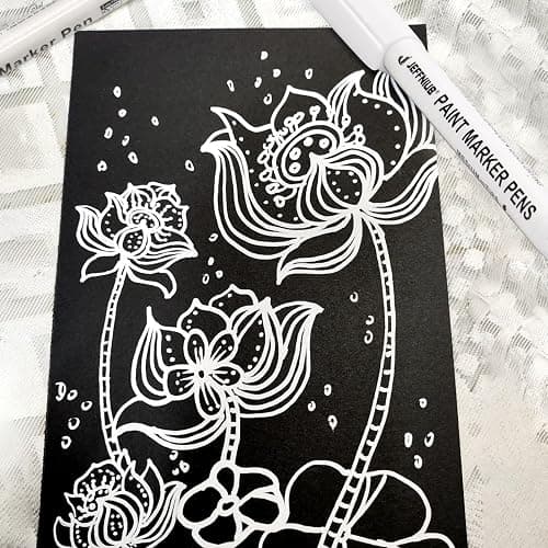 JEFFNIUB Lot de 5 Stylos Blancs pour Art - Set Stylo Opaque avec Pinceau, Fineliner, Crayons et Marqueurs Acryliques - Pour Écriture et Dessin sur Papier Noir thumbnail 2