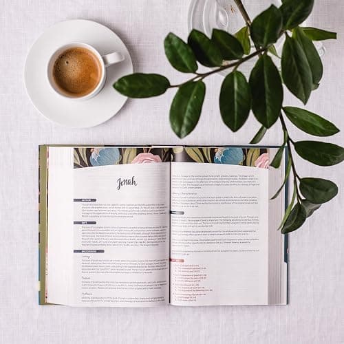 NIV, The Woman's Study Bible, Hardcover, Full-Color, Red Letter: Receiving God's Truth for Balance, Hope, and Transformation thumbnail 3