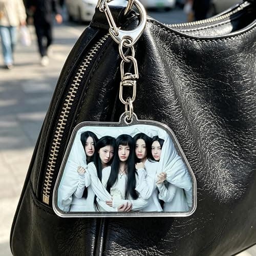 Gozvrpus Iilliit Keychain, Bracelet Necklace, Iilliit 5Pcs Merch Gift Set | Badge Phone Holder Merch Gift Set Accessories thumbnail 3