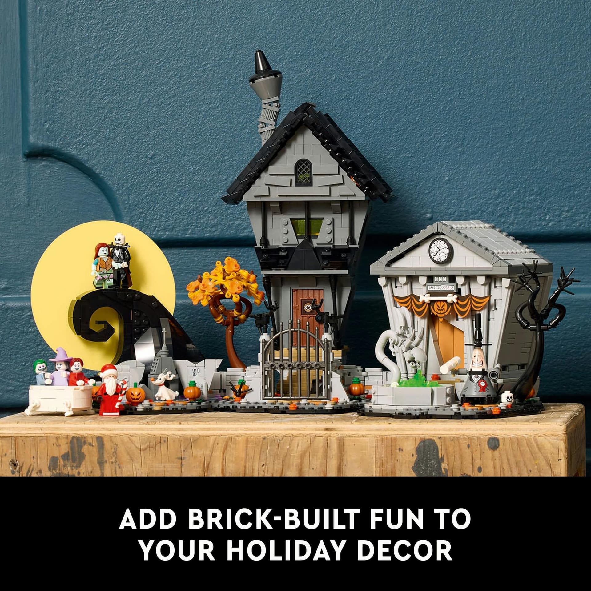LEGO® Ideas Disney Tim Burton’s The Nightmare Before Christmas Set, Movie Memorabilia Model Kit for Women, Men and Film Lovers, with 6 Character Minifigures Incl. Jack Skelington 21351 thumbnail 6