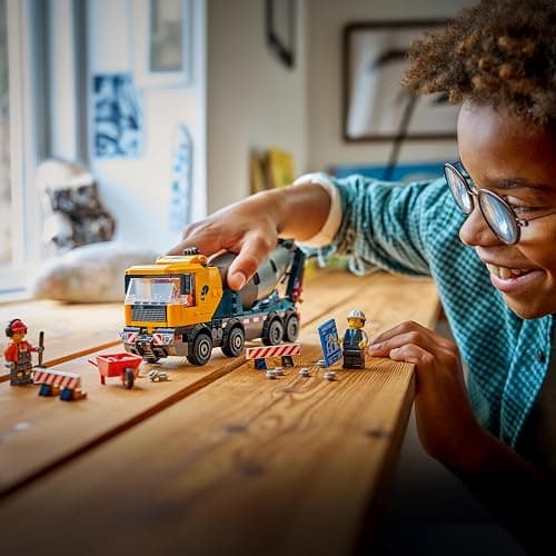 LEGO City Betonmischer - Lehrreiches Baufahrzeug Spielzeug mit 3 Minifiguren, drehbarer Trommel & Ausgießfunktion - Geburtstagsgeschenk für Jungen ab 7 Jahren - 60478 thumbnail 2