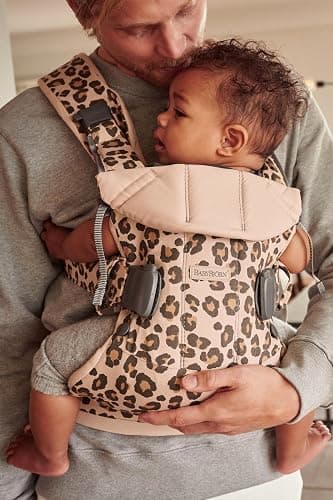 BabyBjörn Baby Carrier One, Cotton, Beige/Leopard thumbnail 4