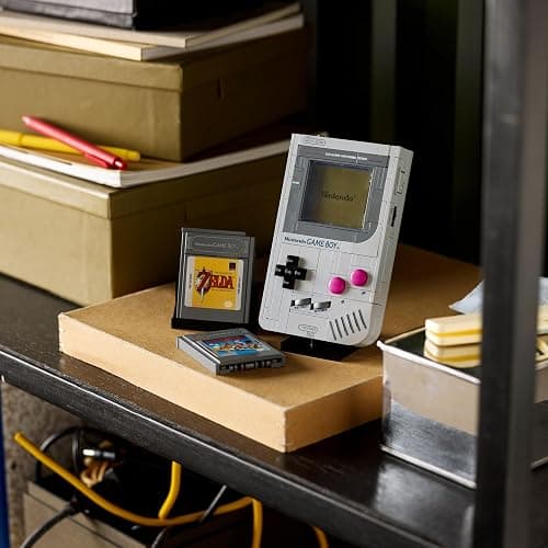 LEGO Game Boy 72046 Model Building Kit, Gamer Gift for Adult Nintendo Fans, Collectible Set, Brick-Built Replica System with Interchangeable Game Paks and Lenticular Screens (421 Pieces) thumbnail 4