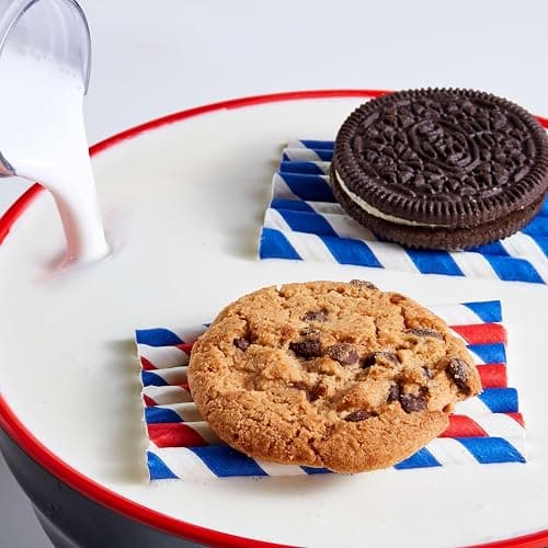 Nabisco Sweet Treats Cookie Variety Pack OREO, OREO Golden & CHIPS AHOY!, 30 Snack Packs (2 Cookies Per Pack) thumbnail 9