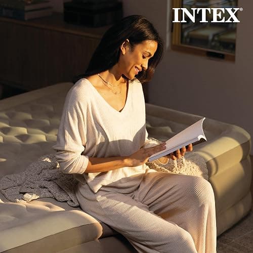 Intex Dura-Beam Deluxe Ultra Plush Air Mattress - Fiber-Tech – Built-in Electric Pump – 18in Bed Height – 600lb Weight Capacity – Queen Size thumbnail 2
