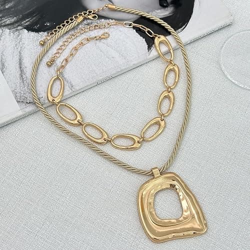 Layered Gold Chunky Cross Necklace For Women Stacked Gold Irregular Geometric Square Pendant Necklace Unique Punk Hip-Hop Oval Hollowed-Out Chain Necklace Fashion Accessories Creative Jewelry For Women thumbnail 7