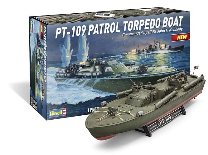 Revell 85-0319 PT-109 Patrol Torpedo Boat Commanded by LTJG John F. Kennedy Model Military Ship Kit 1:72 Scale 146-Piece Skill Level 5 Plastic Model Building Kit, Green - Image 1