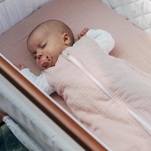 KUNU Beistellbett Spannbettlaken aus Bio-Musselin - 100% Baumwolle – Weiche Premium-Qualität, passgenau für KUNU Beistellbett, universell passend, Bettlaken & Matratzenschoner – Geschenk zur Geburt thumbnail 3