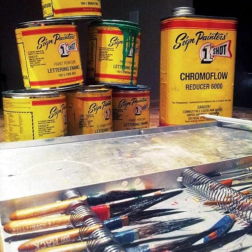 One Shot Color Kit White & Black with Pinstriping Touch-Up Brush thumbnail 3