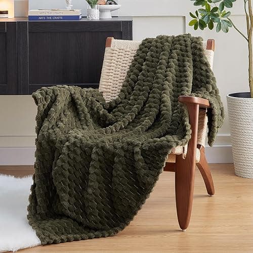 EXQ Home Fleece Throw Blanket for Couch or Bed - 3D Imitation Turtle Shell Jacquard Decorative Blankets - Cozy Soft Fuzzy Flannel Blanket Suitable for All Seasons(50"×60",Moss Green) - Image 1