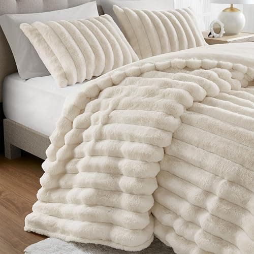 Madison Park Jasmine Luxurious Plush Queen Comforter Set, 3 Piece, Ivory | Soft Faux Fur Ribbed Velvet Bedding Set Full Size for Winter, Reversible, Warm Fuzzy Thick, with Matching Shams thumbnail 4