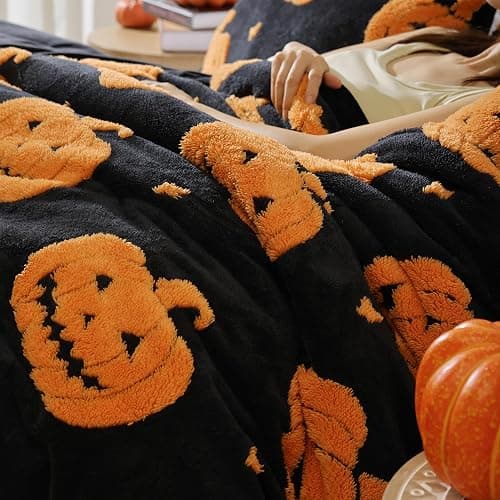 Smoofy Pumpkin Halloween Comforter Set, Fleece Queen Halloween Bedding | Cute Pumpkin Halloween Room Decor, Fluffy 3 Pieces Queen Size Bedding Set (1 Comforter, 2 Pillowcases) thumbnail 7