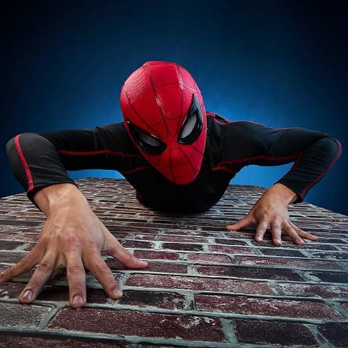 Spider-Man Marvel Legends Series Homecoming Electronic Expressive Mask, Premium Interactive Roleplay Gear for Adults thumbnail 6