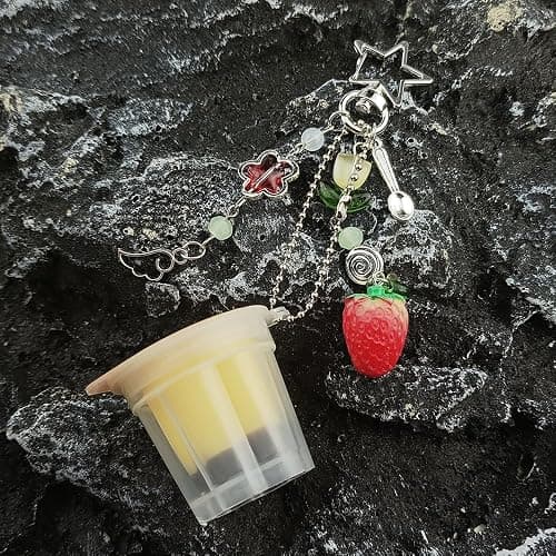 KANGSHUN Pudding Cup Keychain with Star Clip, Strawberry and Butterfly Charms, Cute Aesthetic Bag Accessory thumbnail 2