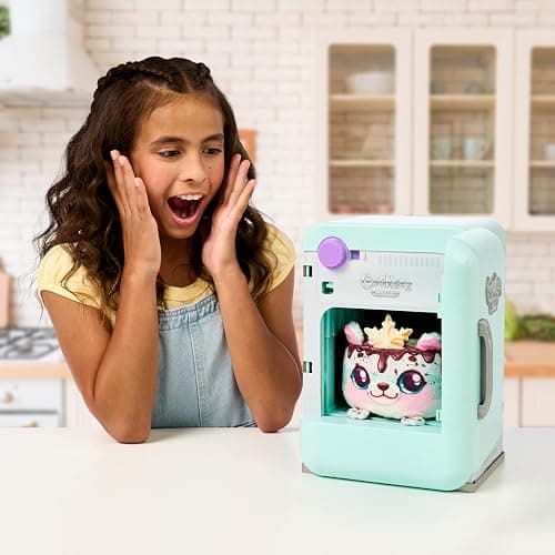 Cookeez Makery Freezy Cakez. Mix & Decorate Your Plush Best Friend! Place Your Cake Mix in The Freeze and Be Amazed When A Scented, Shivering, Interactive Plush Friend Comes Out. Styles May Vary thumbnail 9