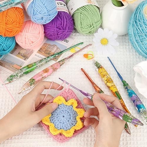 Coopay Crochet Hook, 5.5mm Ergonomic Crochet Hook with Floral Plastic Grips, Stylish and Unique, Ideal for Crocheting Blankets, Dolls, Shawls, Hats, Scarves (I-5.5mm) thumbnail 5