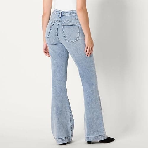 Amazon Essentials Women's High Stretch Flattering High-Rise Flare Jeans thumbnail 3