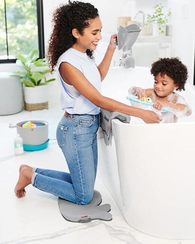 Skip Hop Moby Bath Rinse Cup: Tear-free Waterfall Rinser, Grey thumbnail 7