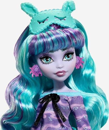 Monster High Creepover Party Doll, Twyla with Pet Bunny Dustin, Sleepover Clothes & Accessories like Hoodie, Book & Backpack thumbnail 3