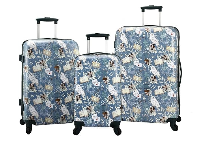 Bioworld Harry Potter 4 Wheel 3 Piece Luggage Set - Image 1