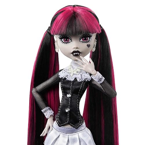 Monster High Reel Drama Doll, Draculaura in Black and White, Collectible Reproduction with Doll-Size and Life-Size Posters, Horror Flick Theme​​​ thumbnail 3