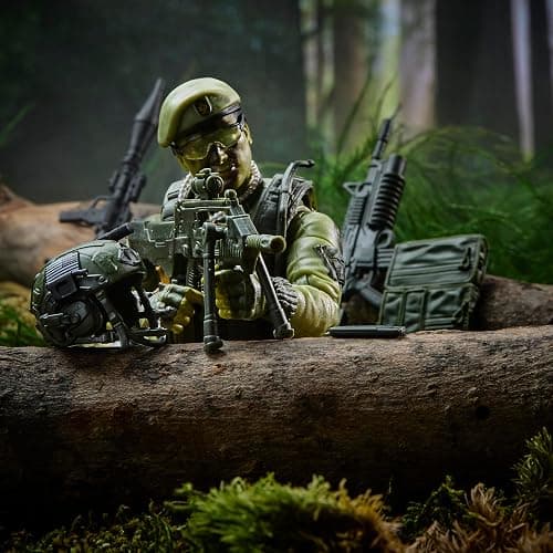 G.I. Joe Classified Series Legacy Collection: Action Soldier - Special Forces, Collectible 6 Inch Action Figure Set with 16 Accessories | G.I. Joe Classified 6 Inch Action Figure Legacy Deluxe - Special Forces Soldier thumbnail 7