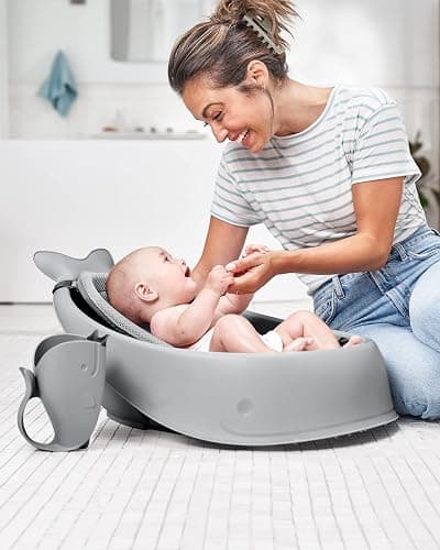 Skip Hop Moby Bath Rinse Cup: Tear-free Waterfall Rinser, Grey thumbnail 5