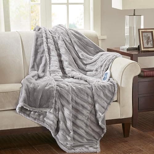Beautyrest Duke Blanket Luxury Oversize Electric Throw Premium Soft Cozy Brushed Long Faux Fur for Bed, Couch with 3 Heat Setting Controller, Auto Shut-Off Function, Grey, 50 in x 70 in thumbnail 2