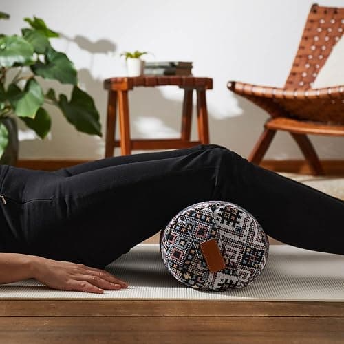 #DoYourYoga Bolster Yoga Rodillo »Krishna« para Yin Yoga 68 x 22 cm - Relleno de espelta orgánica - Cubierta en Coton Lavable - Cojín Zafu Yoga Rodilla - Rulo Pilates o Yoga thumbnail 6