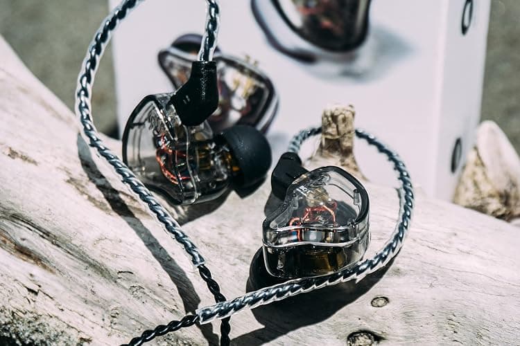 Yinyoo CCZ Melody 10mm Dual Magnetic Circuit In-Ear IEM Headphone, Earfins Design HiFi Deep Bass Earphone with 2PIN Detachable Cable for Audiophile(Black mic) thumbnail 6