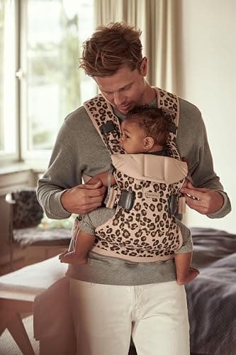 BabyBjörn Baby Carrier One, Cotton, Beige/Leopard thumbnail 3
