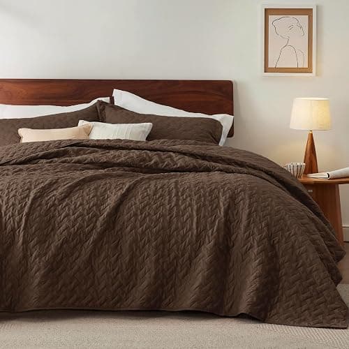 Bedsure Quilts Queen Size - Lightweight Bedspreads Queen Size with Basket Weave Pattern, Soft Quilt Bedding Set, Brown Comforter Set Coverlet for All Seasons with 2 Pillow Shams (90" x 96") thumbnail 2