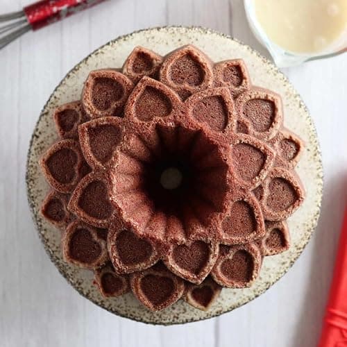 Baker's Secret Nonstick Fluted Cake Pan, Perfect for Fluted Cakes, Die Cast Aluminum Cake Pans, 2 Layers Non-stick Coating For Easy Release, Fluted Cake Pans - (Amour) thumbnail 2