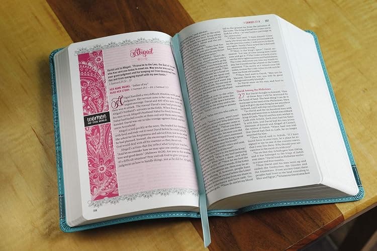 NIV, Bible for Teen Girls, Leathersoft, Blue: Growing in Faith, Hope, and Love – The Perfect Christian Faith Gift for Your Teenage Girl, Age 13-18 thumbnail 3