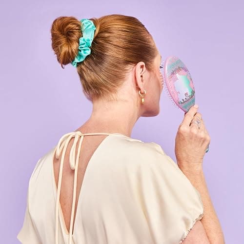 Wet Brush Original Detangler Friendship Kit (Wicked For Good) – Holiday Gift or Stocking Stuffer for Women & Men, Includes Hair Brush & Scrunchie with IntelliFlex Bristles for Wet & Dry Hair thumbnail 4